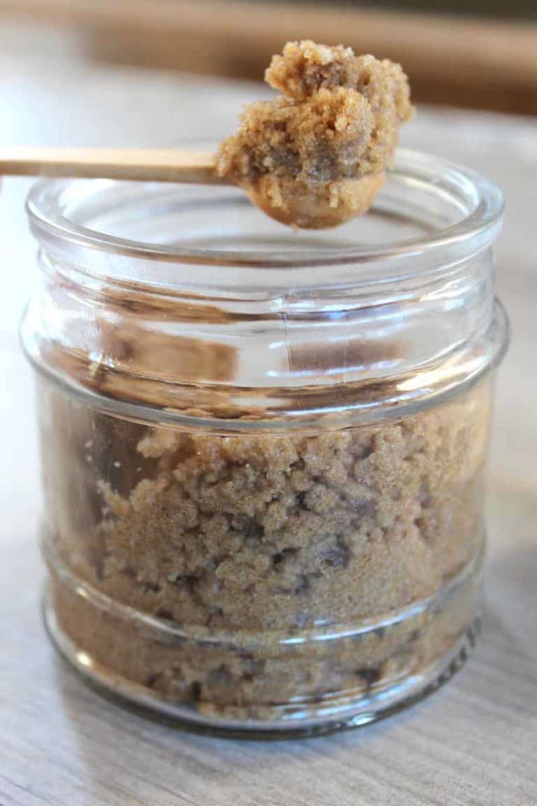 Make Your Own Brown Sugar Scrub with Coconut Oil ⋆ Love Our Real Life