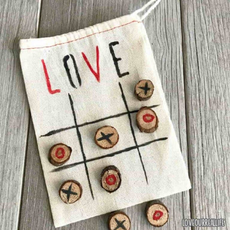 Valentine Tic Tac Toe Bag | Simple DIY