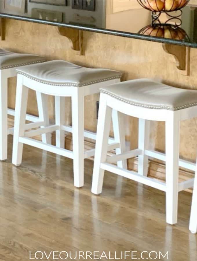 How To Hand Paint Kitchen Bar Stools, Paint Bar Stool