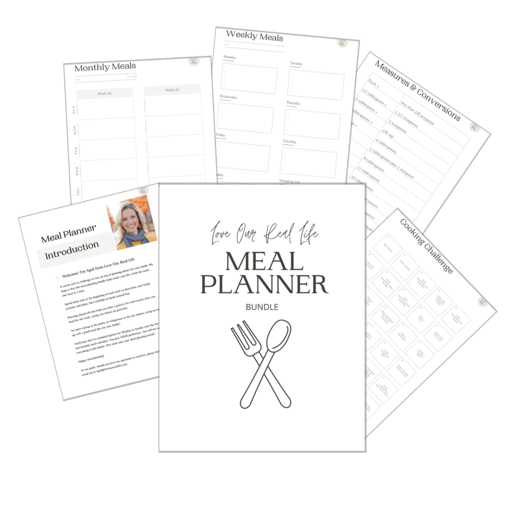 mock up of meal planner bundle 6 pages