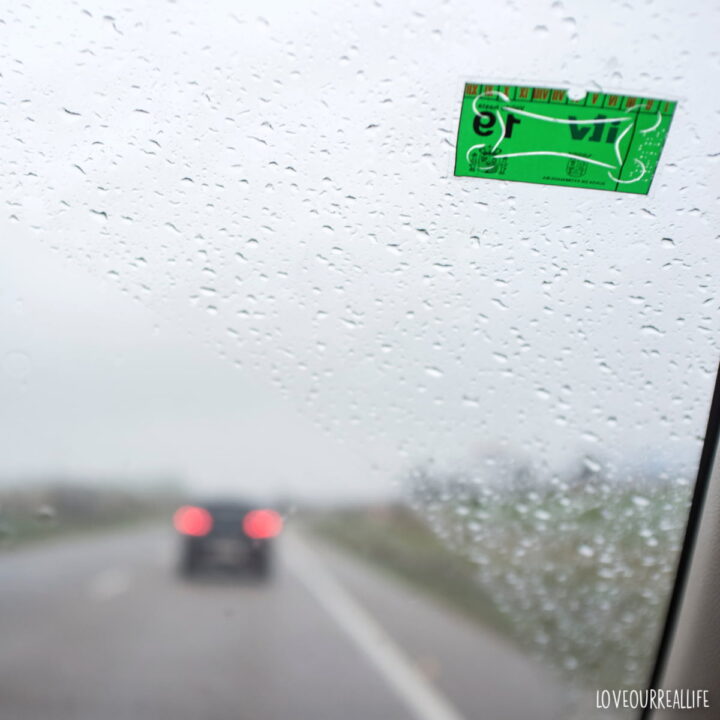 How To Clean the Inside of Your Car Windshield (6 Steps) ⋆ Love Our