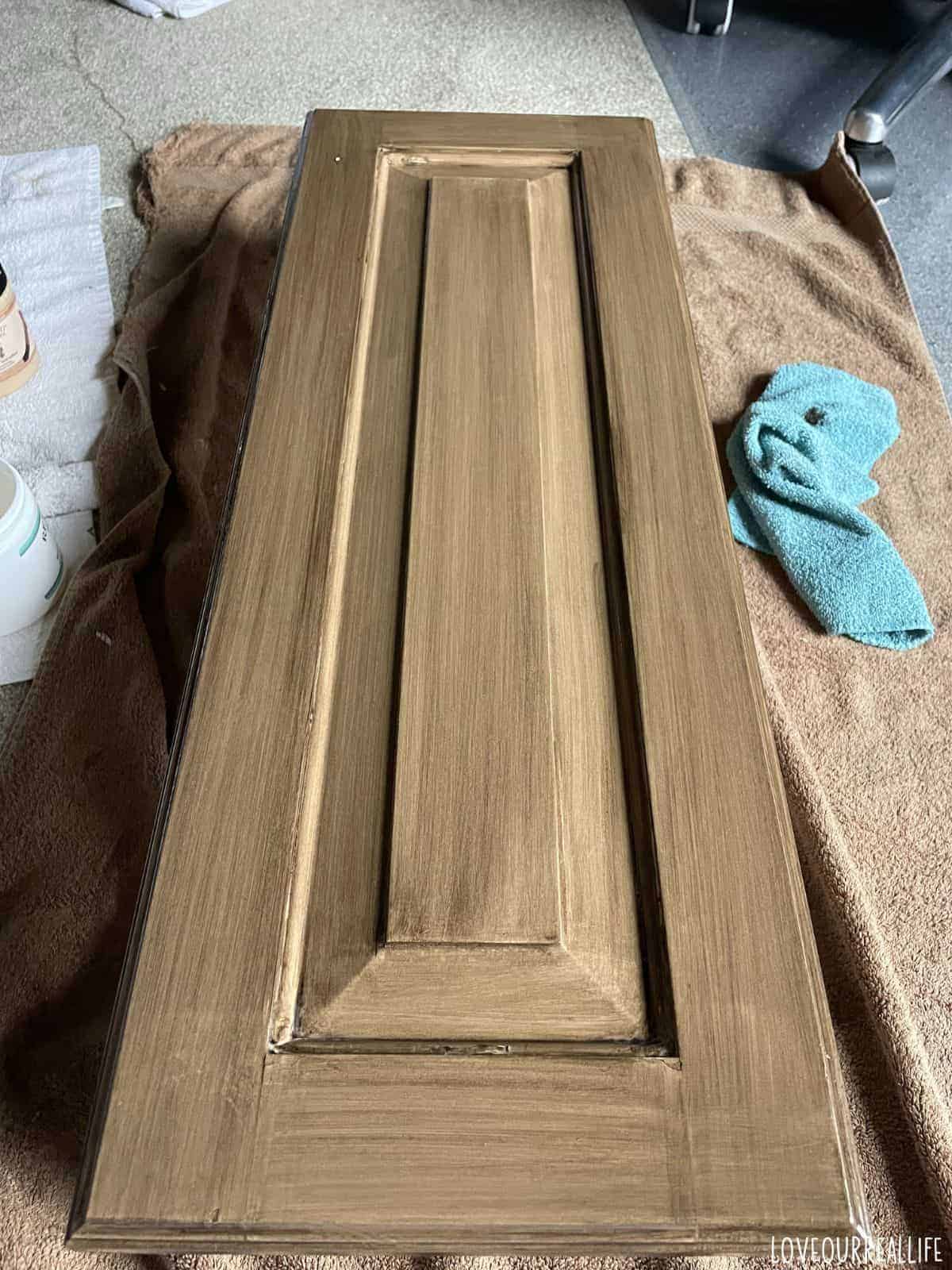 Retique It in Dark Oak used to provide a faux wood grain look.